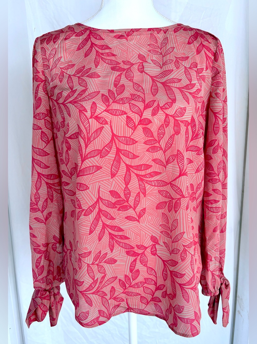 Carlisle Red Leaf Print Silk Blend Tie Cuff Blouse 4